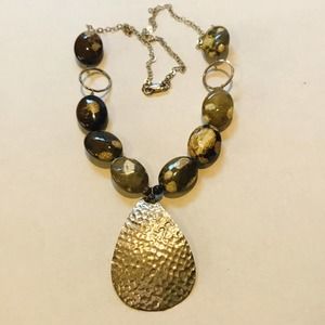 KJ Sterling Silver Necklace Brown Marbled Gemstones Hammered Pendant